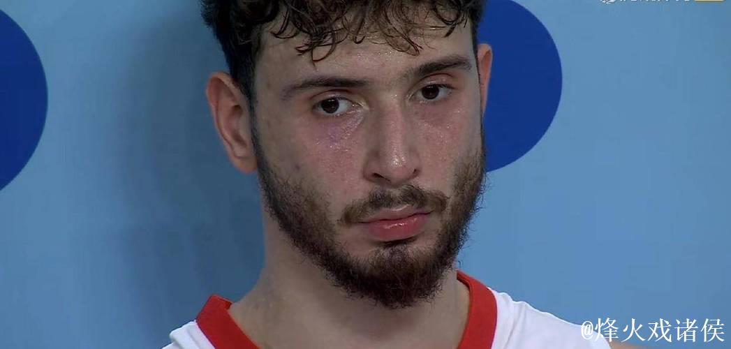 似曾相识？欧锦赛决赛申京也选择三分强投不中，土耳其丢冠